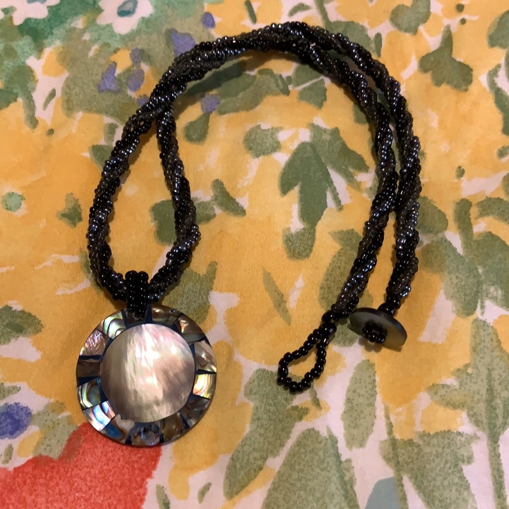 Beaded Pearlescent Inlaid Pendant Necklace